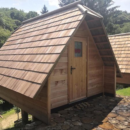 Отель Glamping Naselje Zeleni Turizem Makole Экстерьер фото