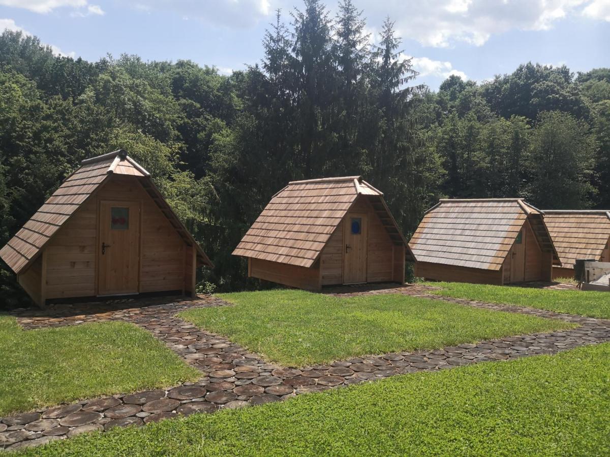 Отель Glamping Naselje Zeleni Turizem Makole Экстерьер фото